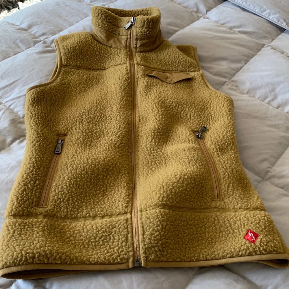 Eastern Mountain Sports vest